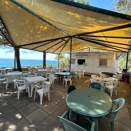 אתר קמפינג Amanti Del Mare 3*